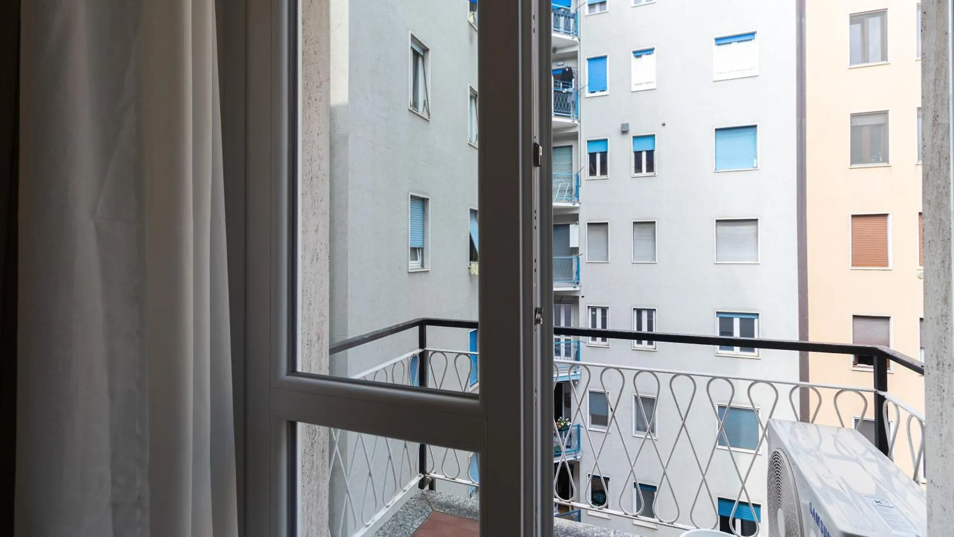 Italianway - Gran Sasso 10 Apartment Milan 0*,